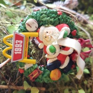 Vintage Santa list wreath Macdonald's Golden Arch 1993 Hamburg Merry Christmas